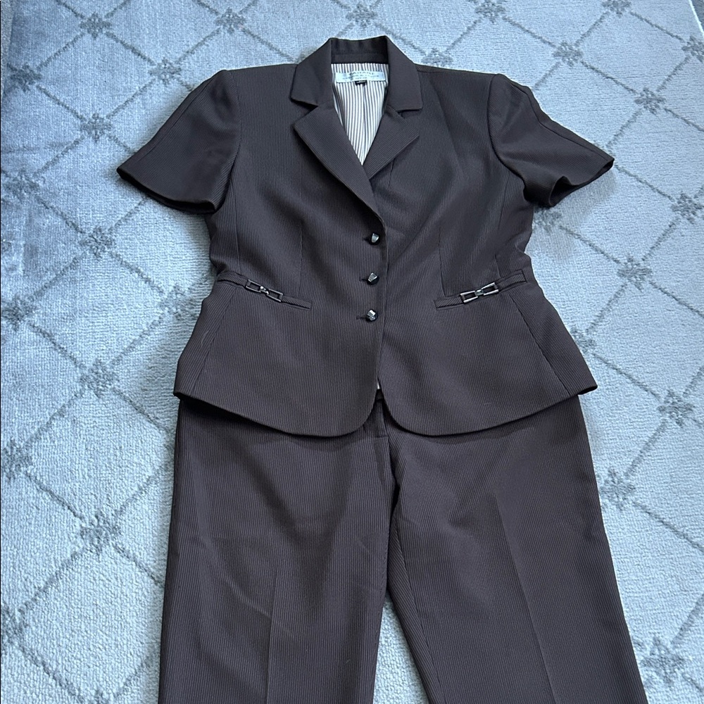 Tahari Arthur Levine Chic Brown Women's Pantsuit